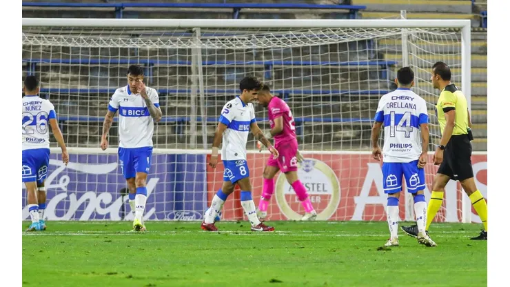 UC se despide con derrota de la Libertadores y obtiene premio de consuelo.