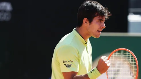 El chileno continúa jugando su partido que inició este lunes, pero la lluvia suspendió dicha jornada