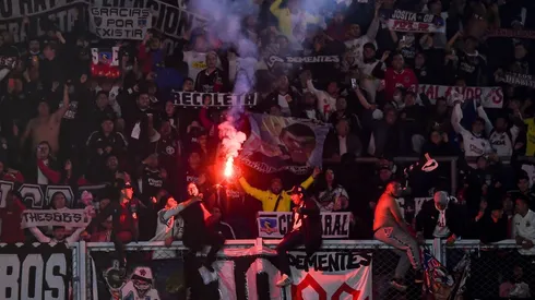 Los hinchas albos no tuvieron tampoco un buen comportamiento en Buenos Aires.