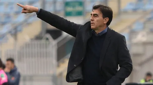 Gustavo Quinteros volvió a la banca tras dos fechas de suspensión.