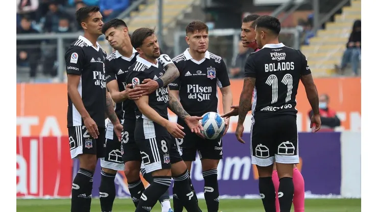 Costa se fue expulsado y Colo Colo no lo pasa bien en Rancagua.
