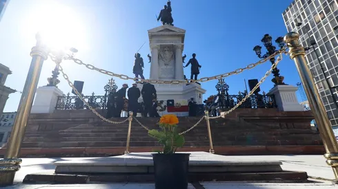 Conmemoracion del 21 de mayo en la Plaza Sotomayor.