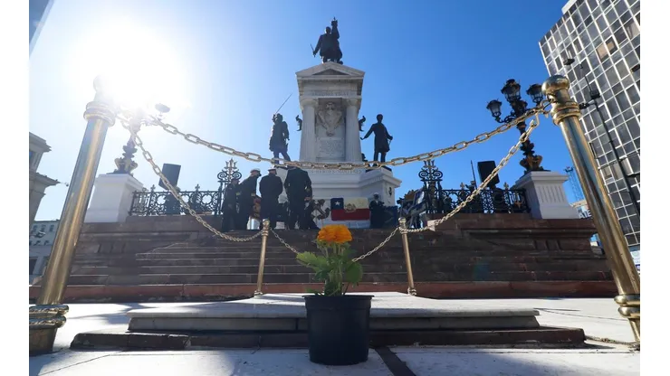 Conmemoracion del 21 de mayo en la Plaza Sotomayor.