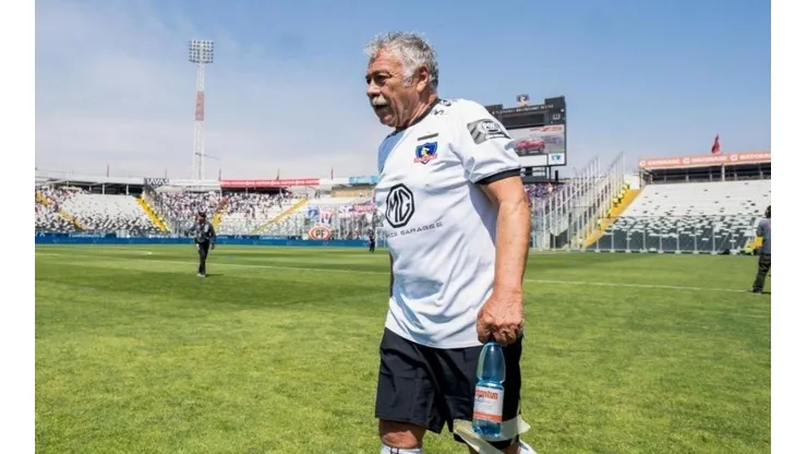 Carlos Caszely se emocionó por su viaje a Argentina junto a Colo Colo.