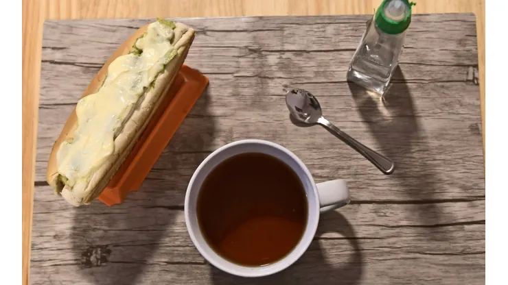 El completo es un plato que se puede servir en cualquier momento del día.