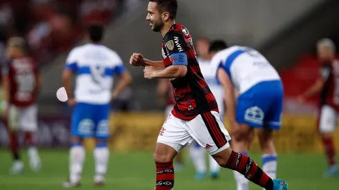 Flamengo venció 3-0 a Universidad Católica y la eliminó de Copa Libertadores