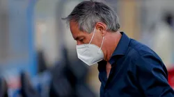 Holan no podrá dirigir ante Flamengo.