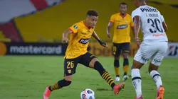 Byron Castillo es duramente criticado por los hinchas del Astillero