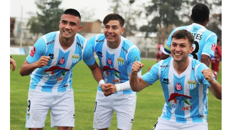 Magallanes es el indiscutido líder de la Primera B.