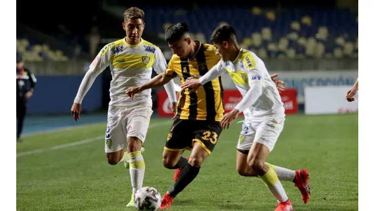 Fernández Vial vs Barnechea