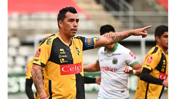 Esteban Paredes enfrentará por primera vez a Colo Colo desde su salida.