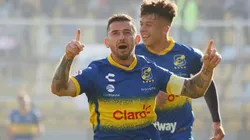 Juan Cuevas abrió la cuenta para Everton.