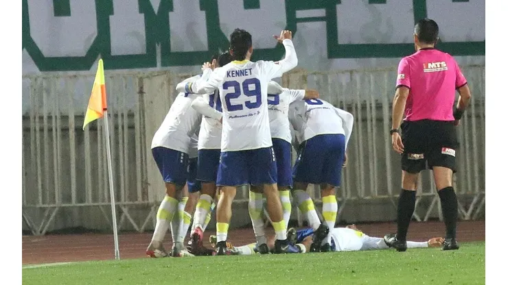 Barnechea goleó a Iquique y se ilusiona en la liguilla