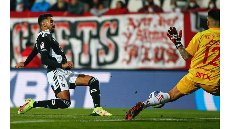 Lucero adelanta a Colo Colo en el marcador frente a Curicó.