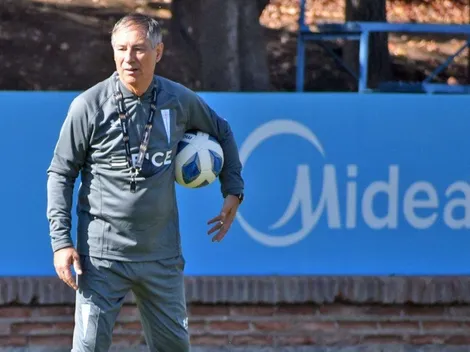 Llega el jefe: Ariel Holan dirige su primer entrenamiento con la UC