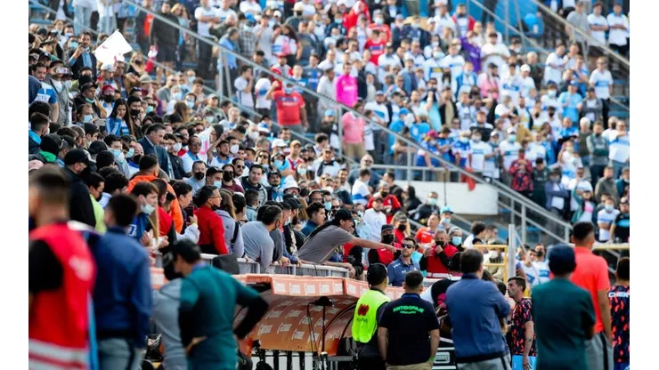 Dos fechas sin público fue el castigo que recibió la UC por los incidentes ante Colo Colo