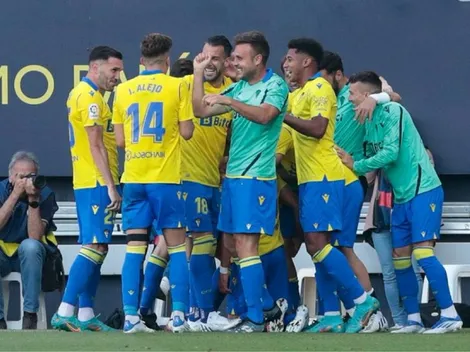 Alarcón suma minutos en el importante triunfo del Cádiz sobre el Elche