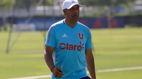 Cristián Castañeda quiere un nuevo delantero para Universidad de Chile. (Imagen: Photosport)