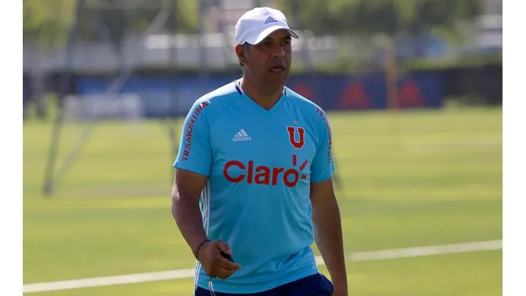 Cristián Castañeda quiere un nuevo delantero para Universidad de Chile. (Imagen: Photosport)