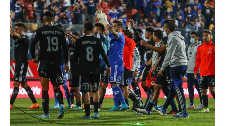 Los hinchas del Romántico Viajero celebran el retorno de Campos.