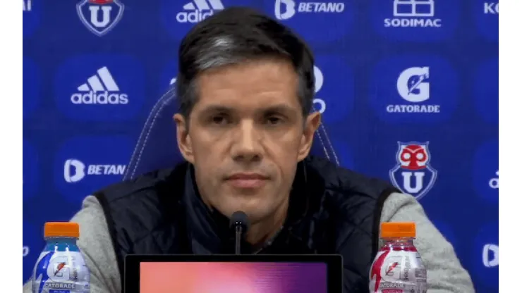 Clark comienza la búsqueda del próximo DT de la U.