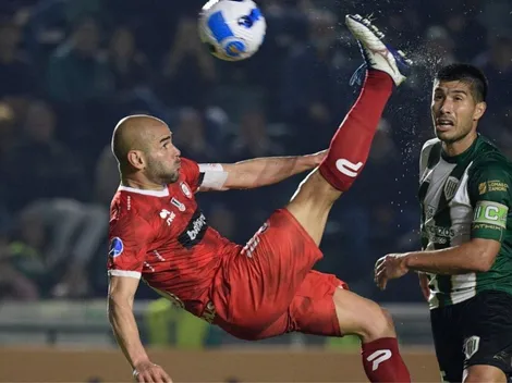 La Calera vence a Banfield en Argentina y es líder de su grupo