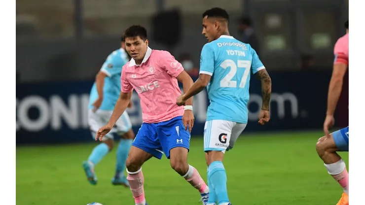 Tabla: UC enreda puntos en Perú y se complica en continuar en la Libertadores.
