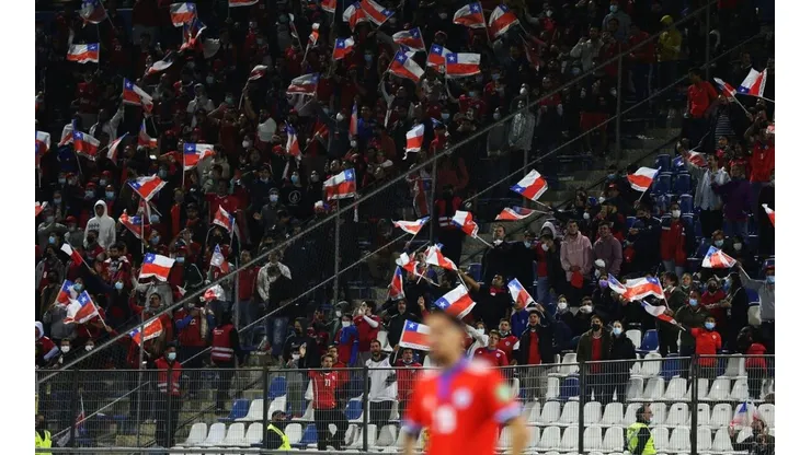 Chile busca meterse por los pasillos al Mundial de Qatar 2022.