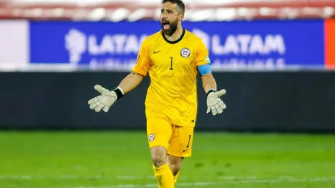 Bravo no soportó malos comentarios y se le sale la cadena en Twitter.