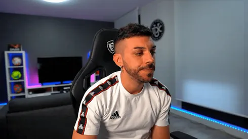 Youtuber español DjMariio sorprendido con el Superclásico chileno y lanzó polémica frase.