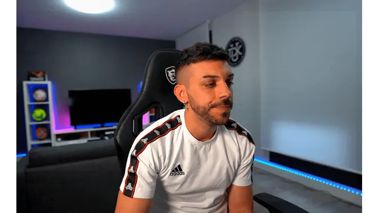 Youtuber español DjMariio sorprendido con el Superclásico chileno y lanzó polémica frase.