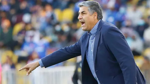 Santiago Escobar se fue de Chile en silencio