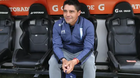 Valenzuela dirigirá sus últimos partidos en UC antes del arribo de Holan.