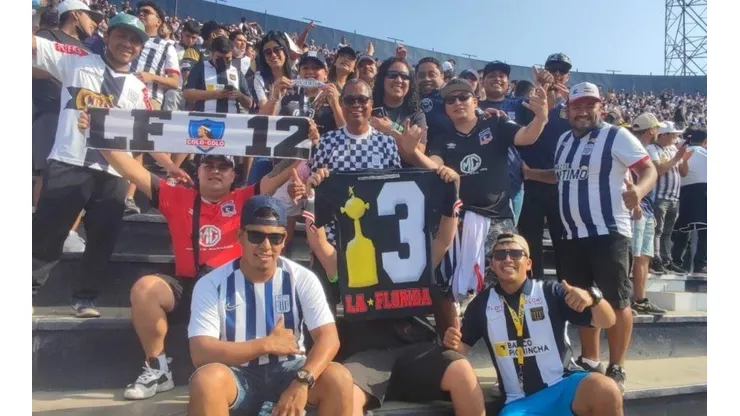 Hinchas de Colo Colo acompañan a Alianza en Perú previo al partido de Libertadores.