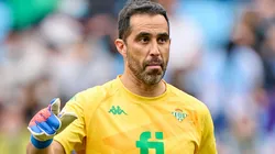 Claudio Bravo deja abierta la opción de conversar por un regreso a Colo Colo
