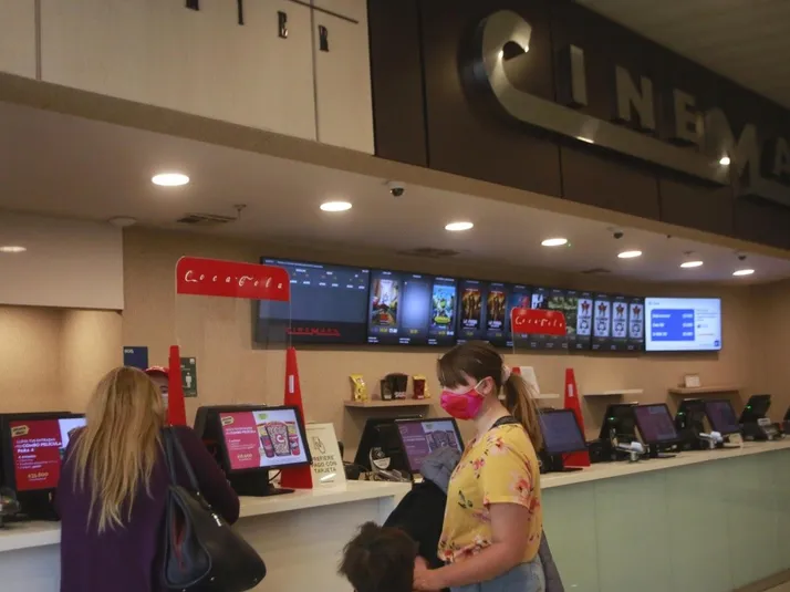 ¿Abren los cines este 1 de mayo?