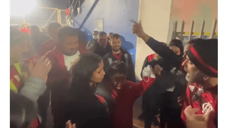 Pequeño hincha de Flamengo fue herido por proyectil enviado por fanáticos de la UC.