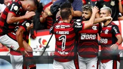 Flamengo definió su oncena estelar para el duelo con la UC