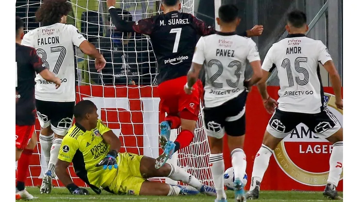 Carabalí dejó la pelota muerta en el área chica y Suárez aprovechó para poner el 1-0.