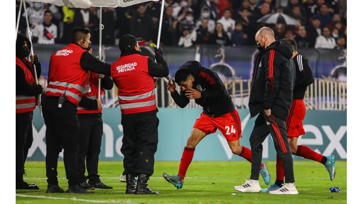 Gallardo denuncia incidentes y Colo Colo podría ser sancionado en el Monumental.