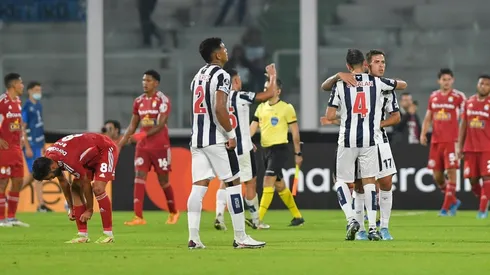 Talleres venció a Sporting Cristal y lidera con Flamengo