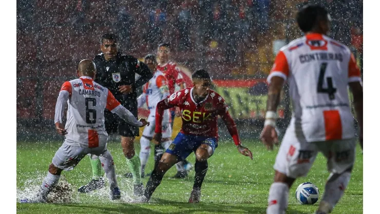 Una entretenida igualdad se vivió en el Estadio Santa Laura
