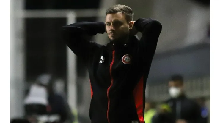 La Calera confirma la salida de su DT Martín Ansalmi previo al duelo de Sudamericana.