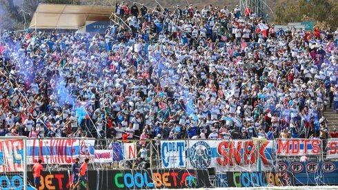 El final estuvo marcado por pelea entre barristas de Colo Colo y la UC.