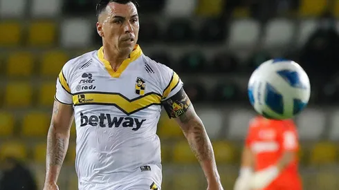Esteban Paredes vuelve al Monumental, ahora para enfrentar a Colo Colo