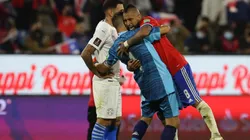 Arturo Vidal envió un mensaje de felicitación a Claudio Bravo