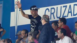 Medel hace esperar a la UC y confiesa sus deseos de seguir en Europa.