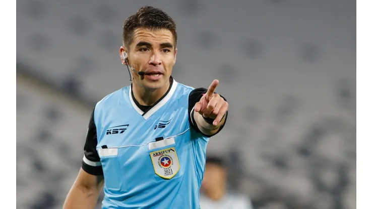 José Cabero reemplaza a Bascuñán como árbitro del clásico.