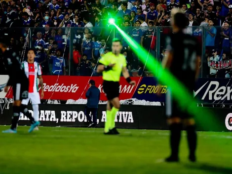 La U podría arriesgar sanción por los láser en partido frente a Palestino