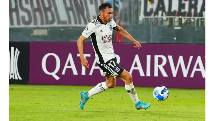 Representante de Suazo se refiere a una posible salida de Colo Colo.